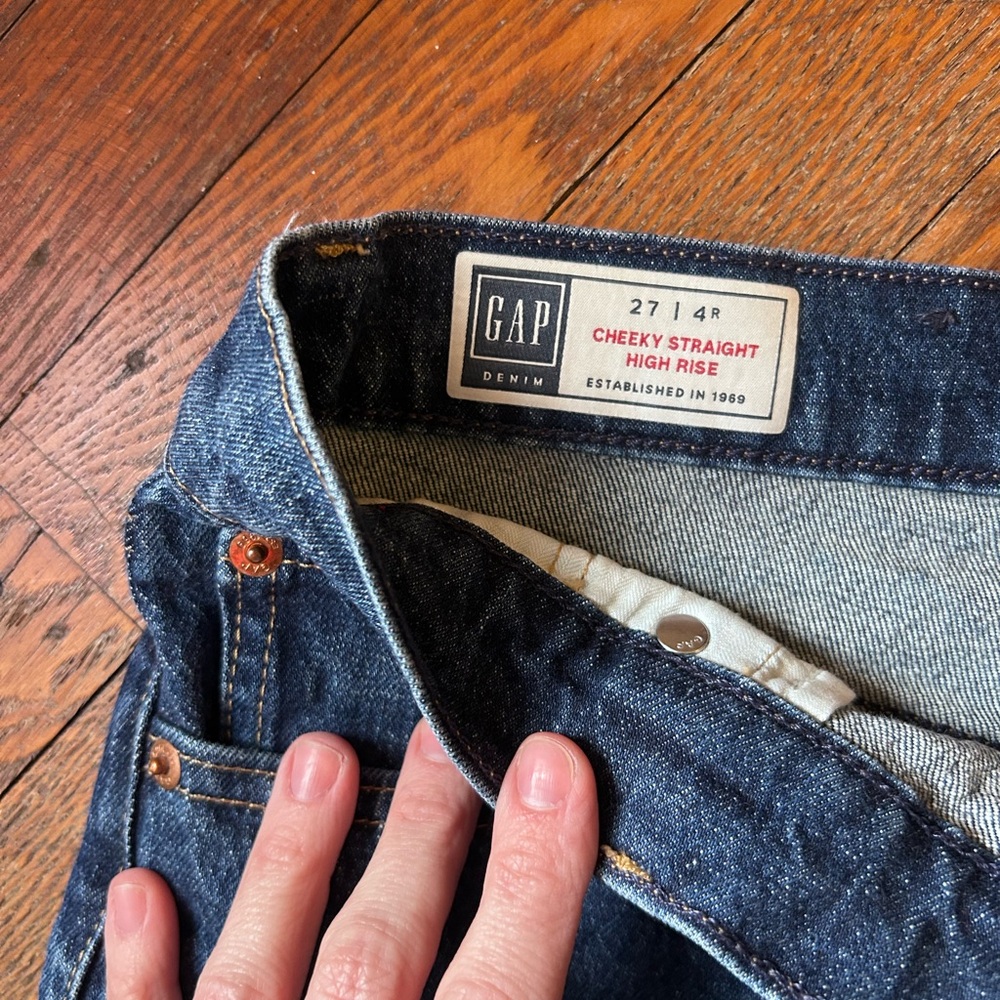 GAP womens Cheeky Straight High Rise Jeans - Denim Blue